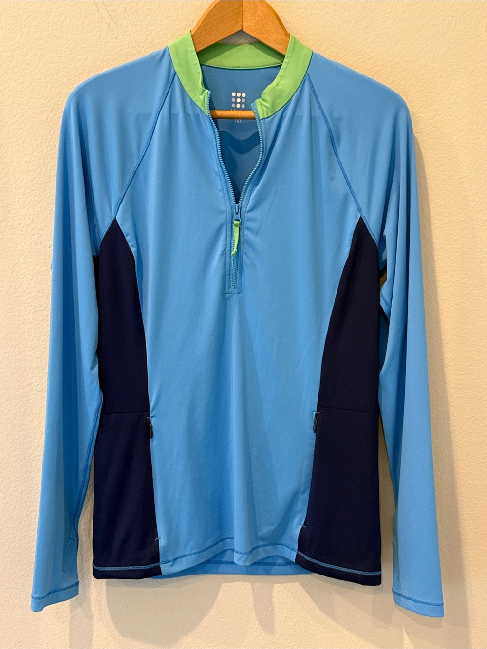 Title Nine Sunbuster Long Sleeve 1/4 Zip‎ Women’s Medium